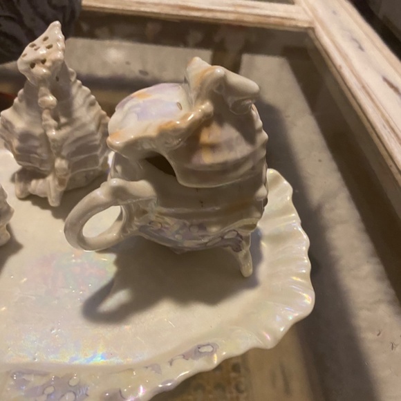 Elegant Iridescent Shell Dish Set - Picture 4 of 16